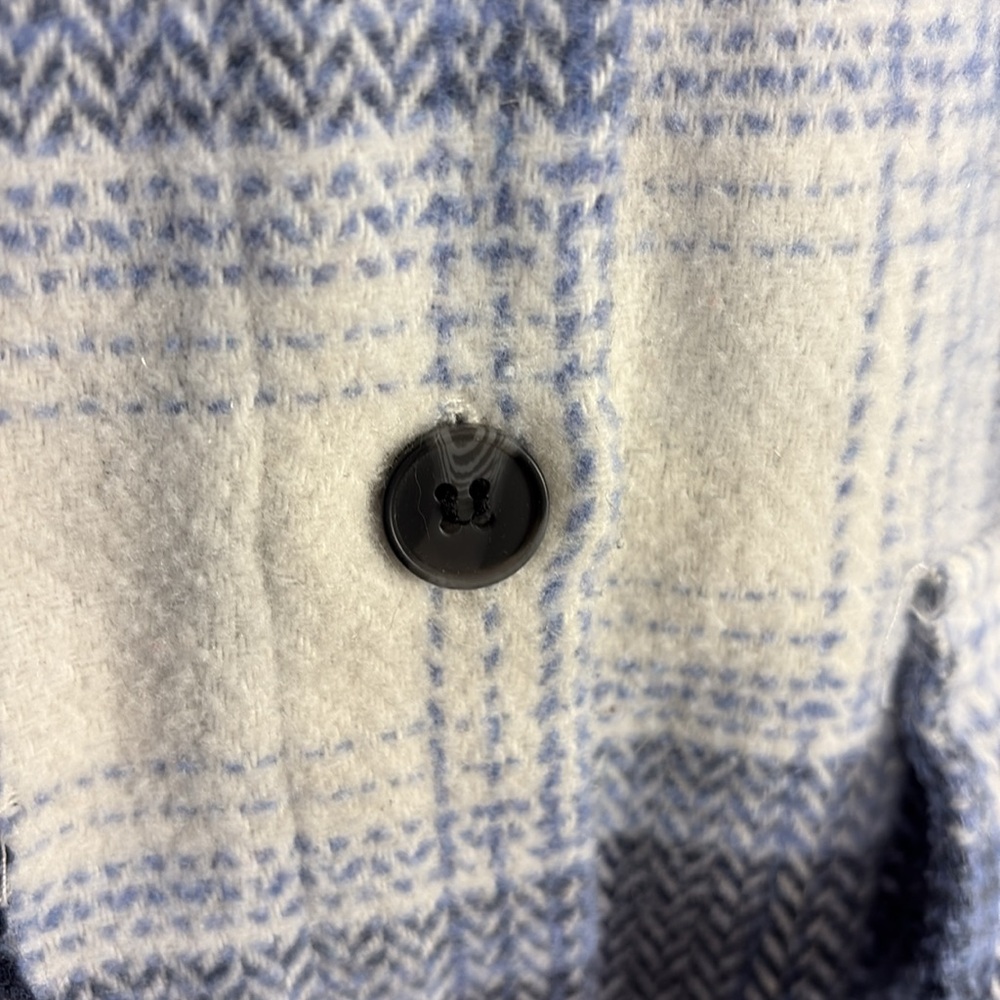 Ardene Blue and White Plaid Shacket Oversized Women's Size L - Picture 4 of 6